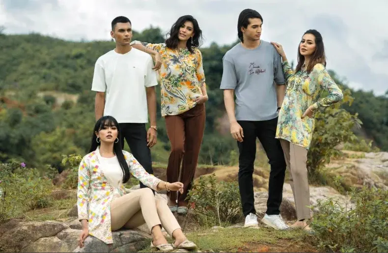 ফলের ফ্যাশন ট্রেন্ড: কোন পোশাকগুলো এখন ইন-স্টাইল